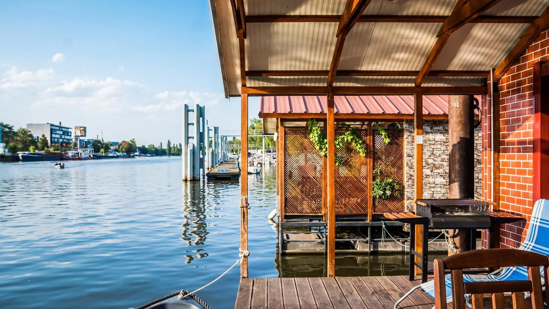 Hotel Houseboat Benjamin - Houseboats Benjamin & Franklin Praha 0*,